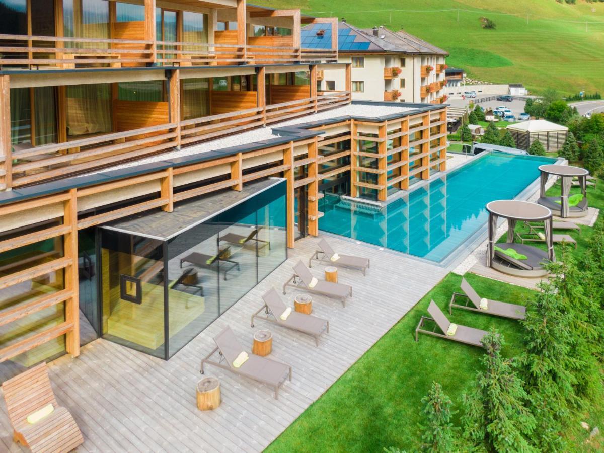 Cristallo - Wellness Mountain Living Hotel